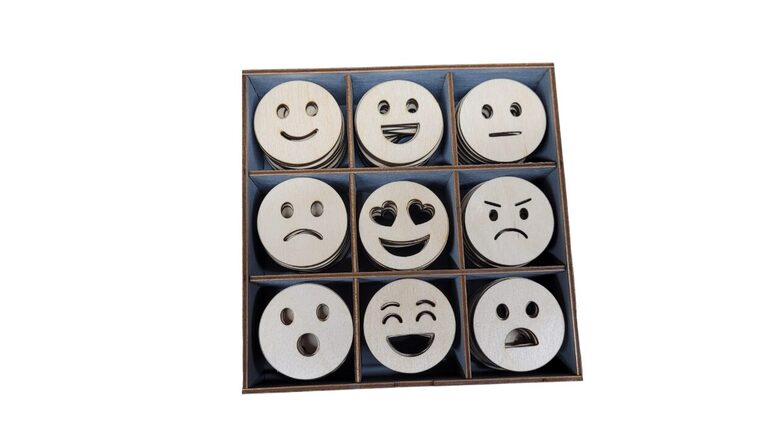 Koka Smaidiņu figūriņu komplekts