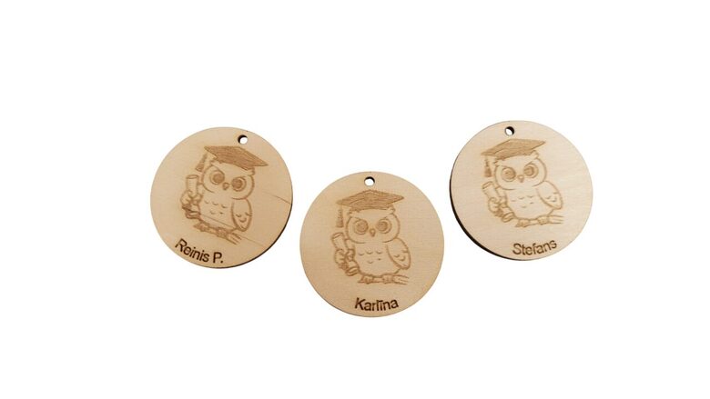 Koka Piekariņš Ar Personalizētu Gravējumu