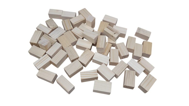 Koka klucīši 40x23x18mm (50 gab.)