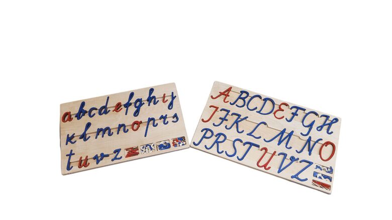 Lielie un Mazie Rakstītie koka burti ar Paliktņiem