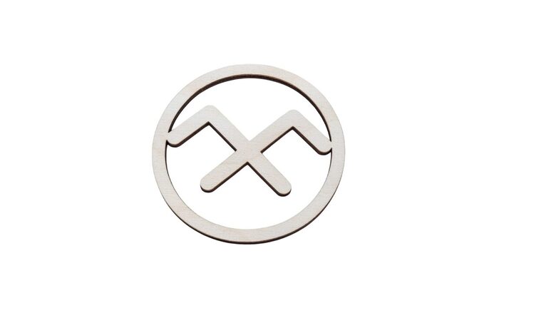 Latvju zīme no koka | Jumis