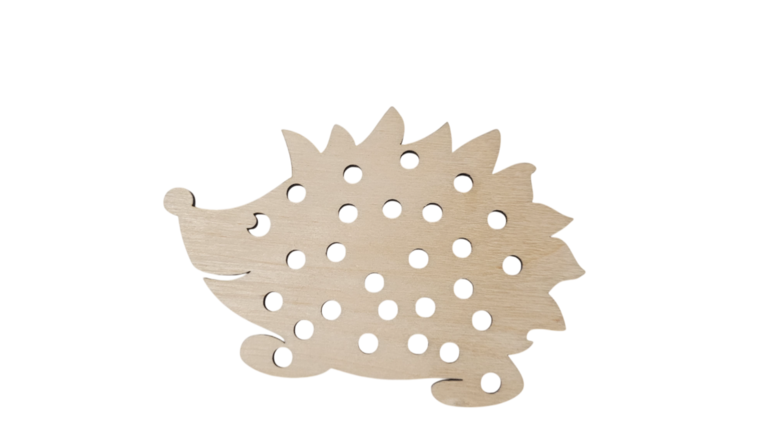 Koka ezītis ar caurumiņiem.