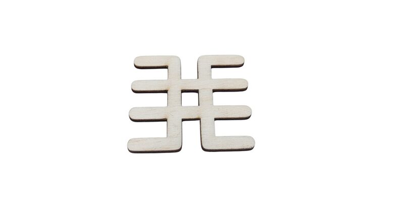 Latvju zīme no koka | Dzīvības zīme | 54x48x3mm