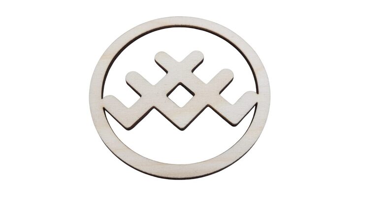 Latvju zīme no koka | Austras koks