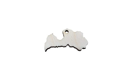 Latvijas kontūra ar caurumiņu | 40x23x3mm