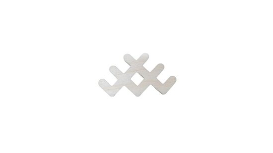 Latvju zīme no koka | Austras koks | 77x43x3mm